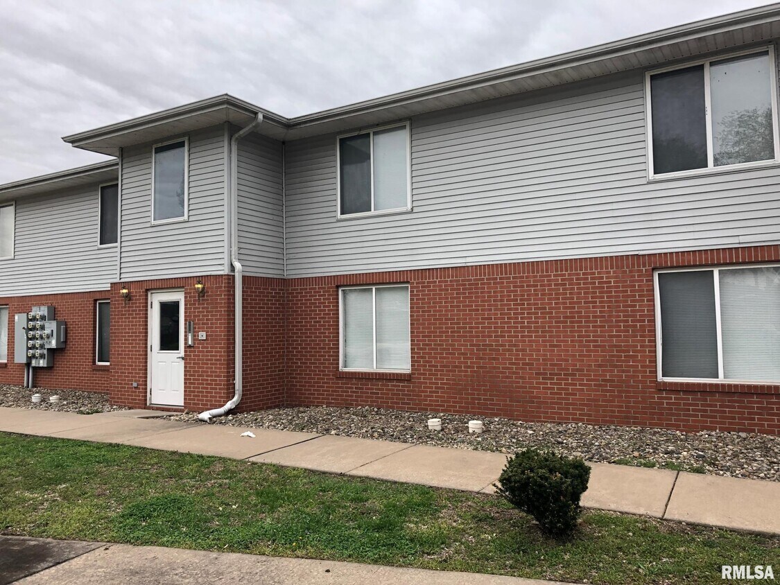 Primary Photo - 1000 Edgewater Dr
