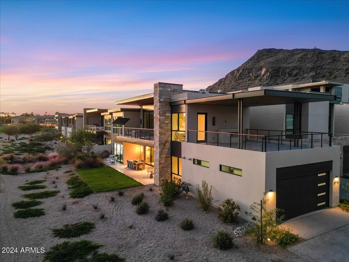 Foto principal - 6311 E Phoenician Blvd