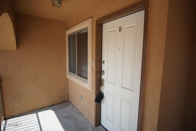 Building Photo - 3400 Blue Earth Ln