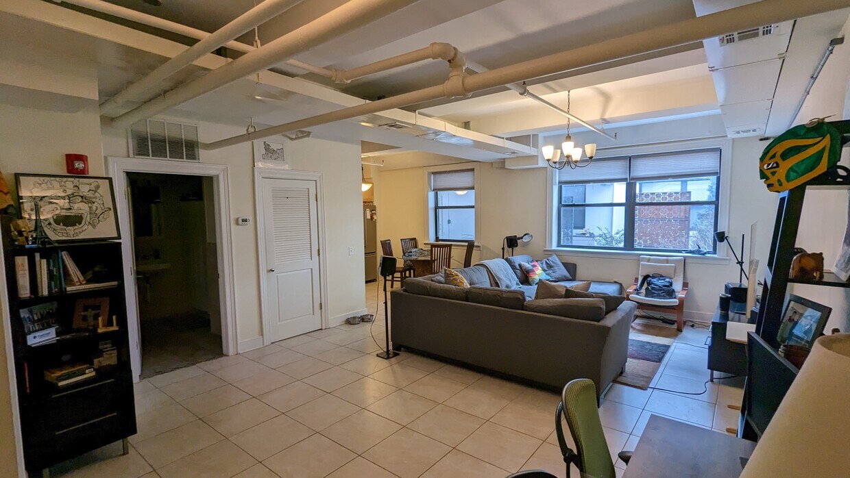 Primary Photo - 300 Communipaw Ave