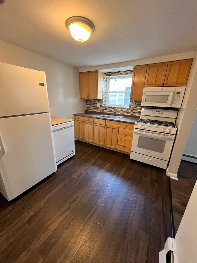 Foto principal - 321 Hawthorne Ave