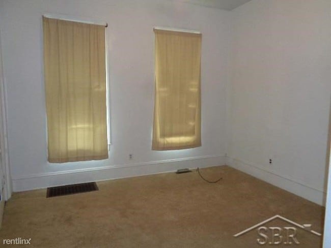 Building Photo - 5 br, 2.5 bath House - 1318 Brockway St