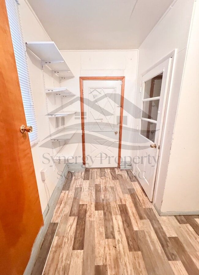 Building Photo - Ranch Home