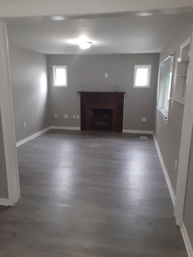 Foto del edificio - Welcome to 1161 Lincoln! 2 bedrooms & 1.5 bths