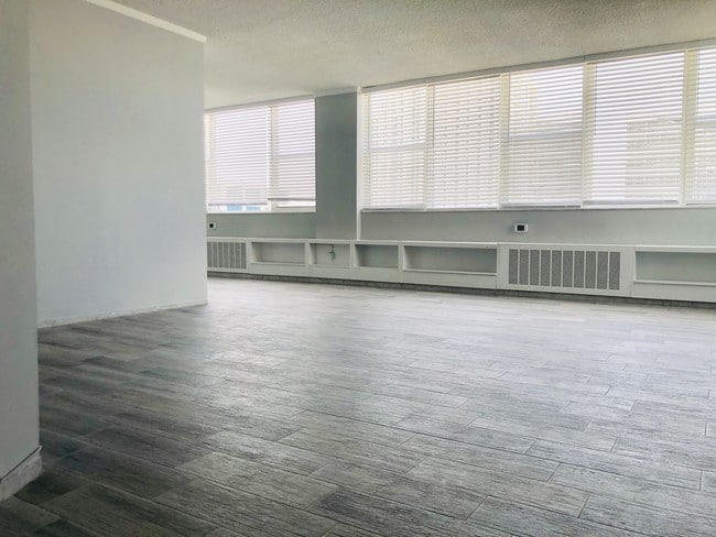 Building Photo - 3003 Terramar St