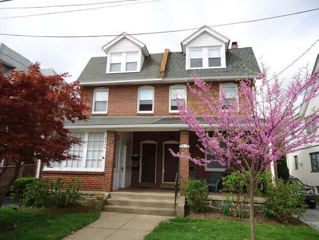 Building Photo - 2716 E County Line Rd