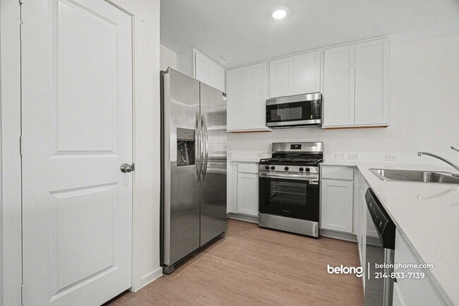 Building Photo - 3168 Burmese St