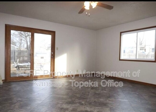 Building Photo - 5625 SW Avalon Ln