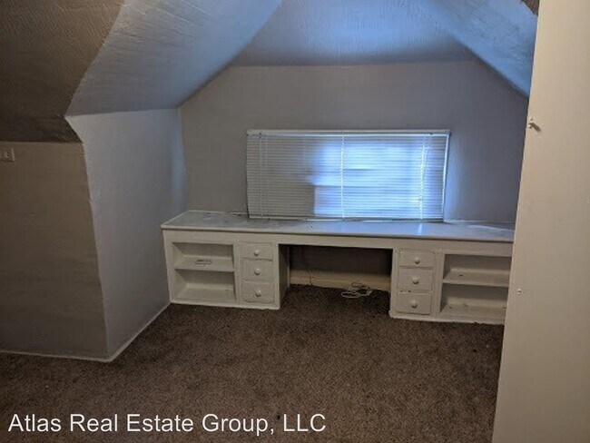 Foto del edificio - 844 N Clarkson St