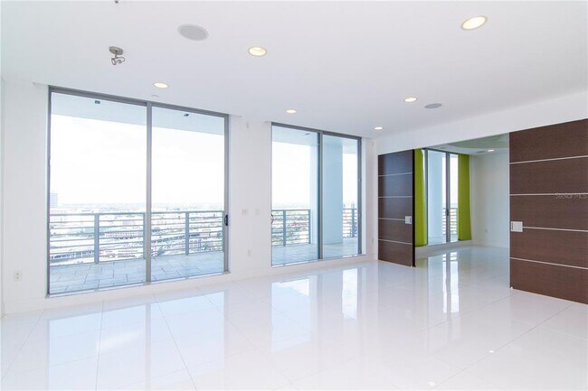 Foto del edificio - 1209 E Cumberland Ave