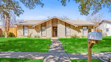 Building Photo - 5001 Overdowns Dr