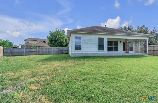 Building Photo - 314 Serene Meadow