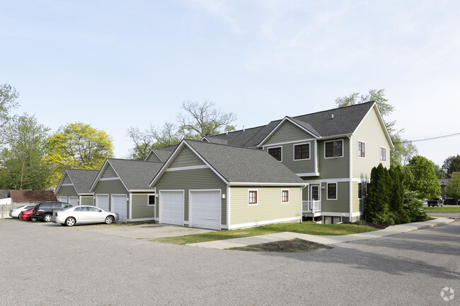 Building Photo - Fairbanks Townhouses