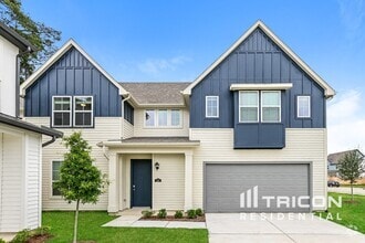 Building Photo - 9835 Willow Creek Commerce Dr