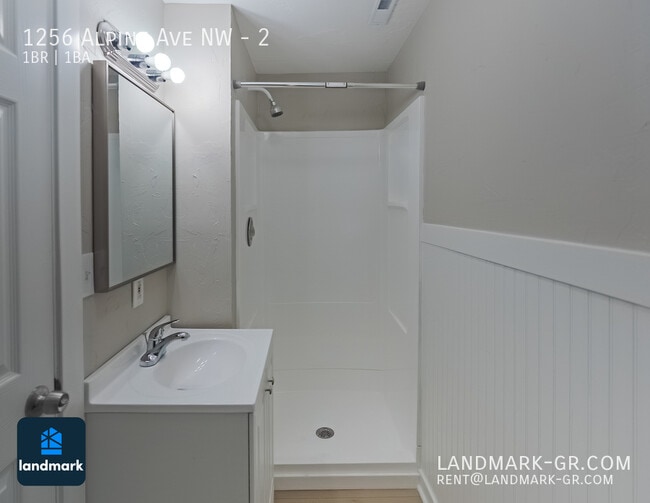 Foto del edificio - 1256 Alpine Ave NW