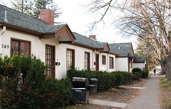 Building Photo - 645 NE Campus St