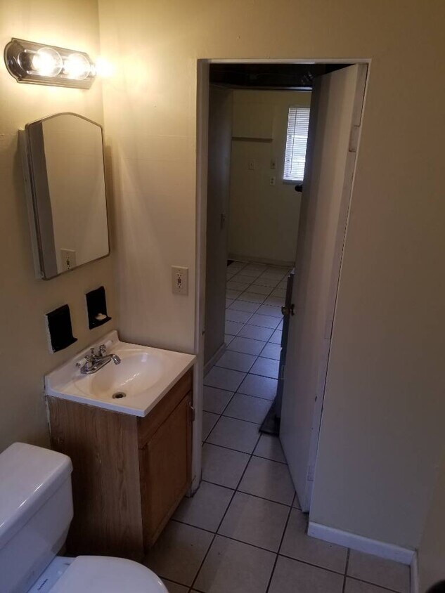 Foto principal - 1341 Thurston St