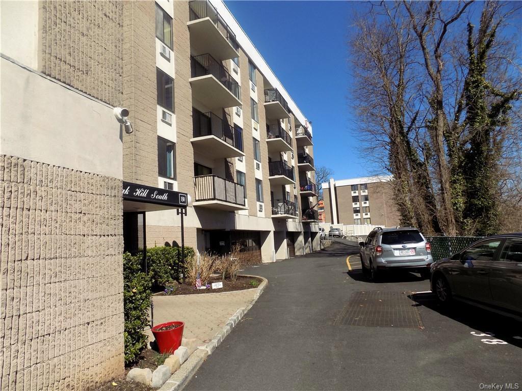 Primary Photo - 130 Colonial Pkwy