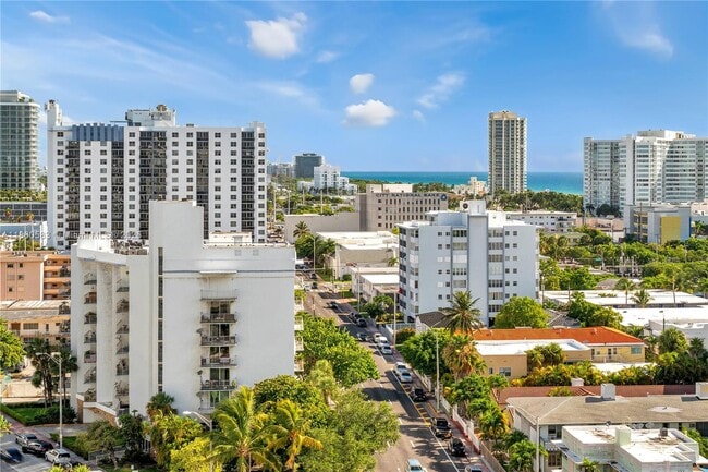 Foto del edificio - 6770 Indian Creek Dr