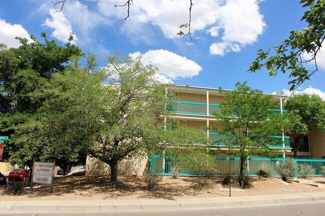 Foto del edificio - 200 Maple St NE