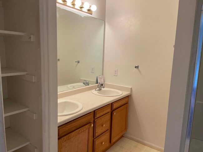 Master Bath - 780 Century Ln