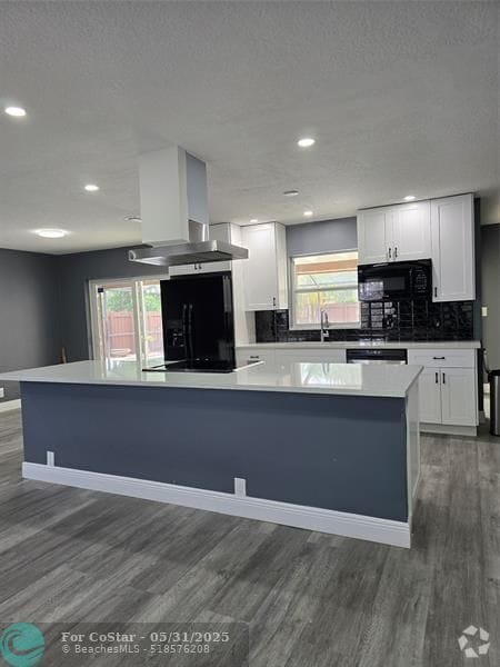 Building Photo - 5370 NW 29th Ct