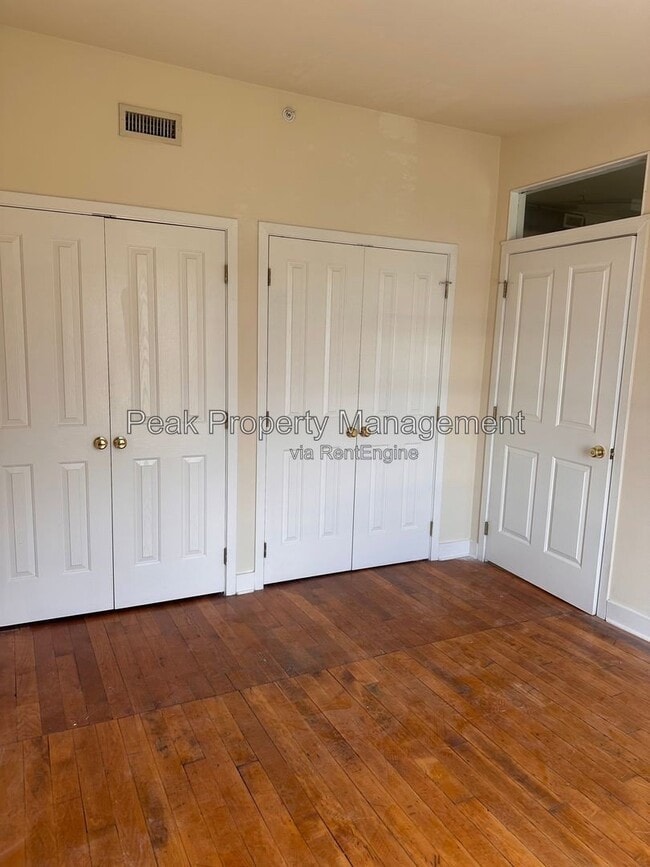 Interior Photo - Poythress Apartments