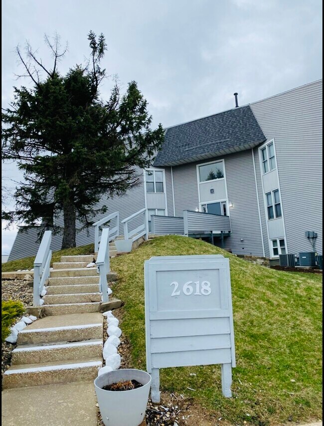 Building - 2618 W Willowlake Dr