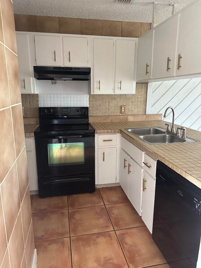 700 W Pope Rd Unit D32, St. Augustine, FL 32080 Condo for Rent in St