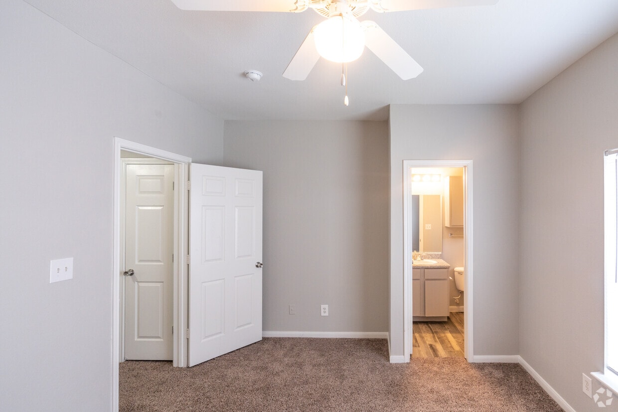The Life at Timber Ridge - 5350 Aeropark Dr Houston, TX 77032 ...