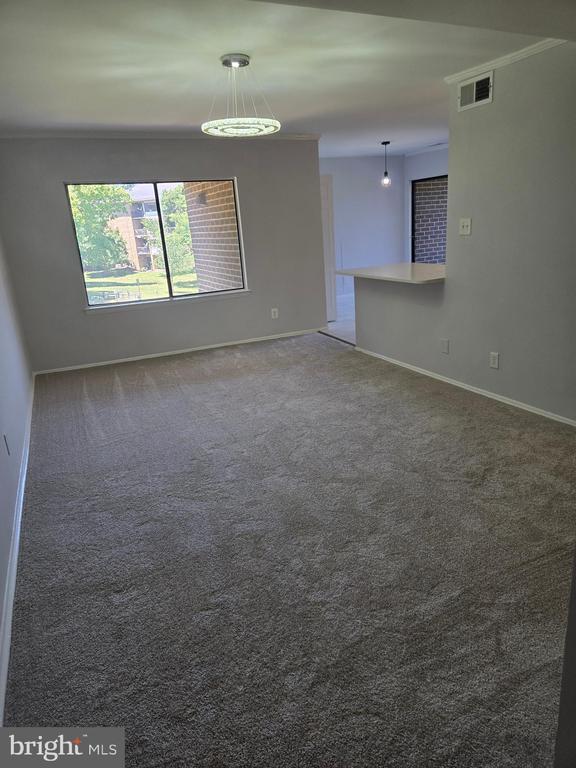 Foto del edificio - 11210 Cherry Hill Rd