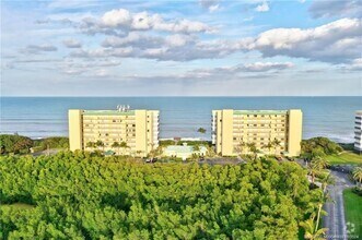 Building Photo - 7380 S Ocean Dr