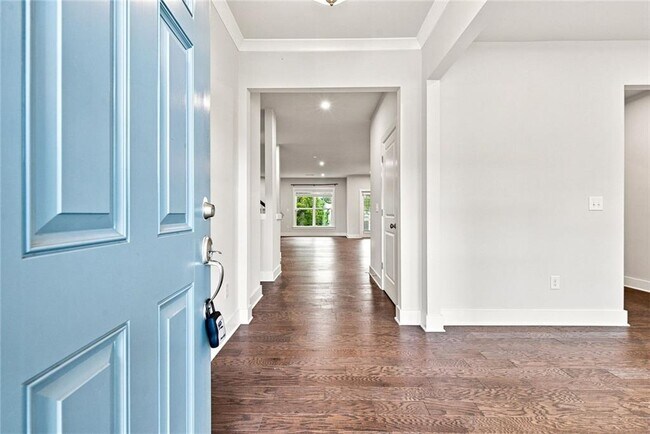 Foto del edificio - 411 Riverclub Rd