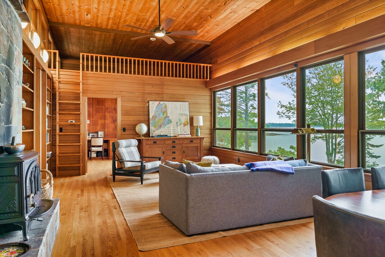 Foto principal - 735 Mere Point Rd