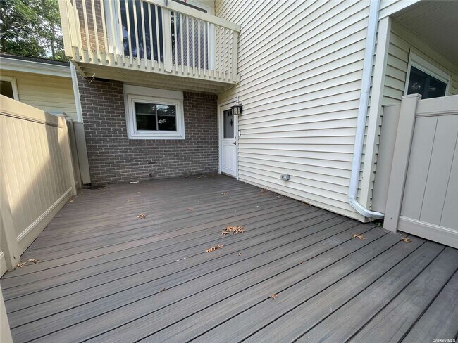 Foto del edificio - 230 Springmeadow Dr