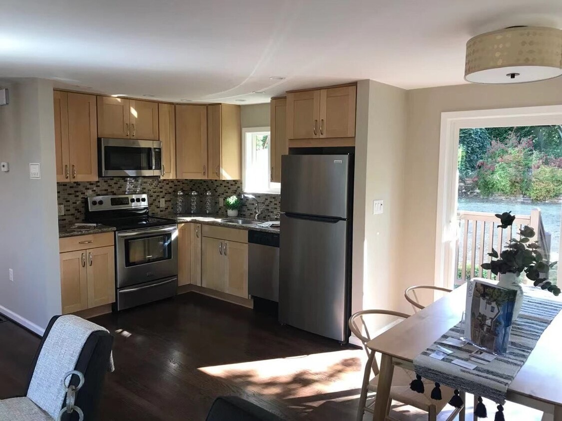 Viewings by appointment only. Please do not knock on the door or disturb current occupants. - CLICK "REQUEST A TOUR" NOW!