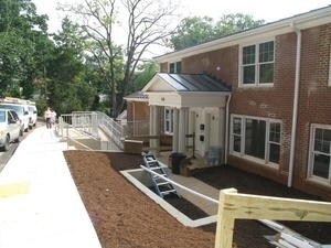 Primary Photo - Cabell Townhouses