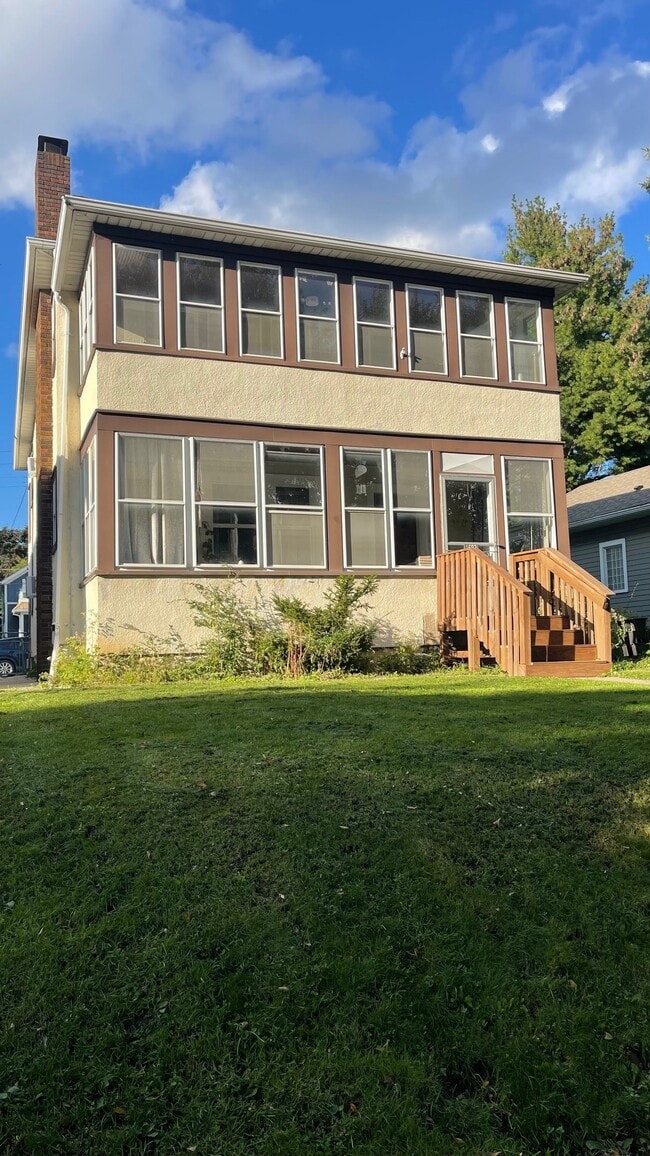 Building Photo - 1693 Watson Ave