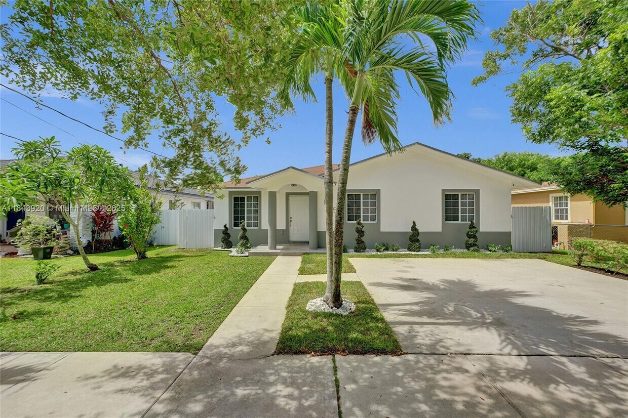 Foto principal - 12254 SW 217th St