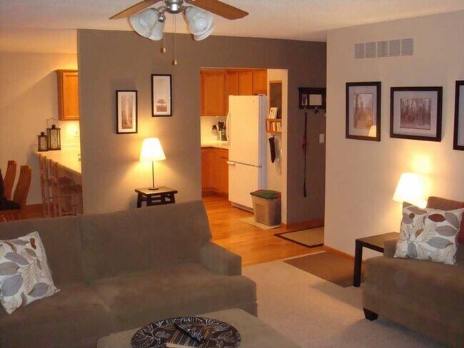 Building Photo - $2,295 | 4 Bedroom, 3.5 Bathroom Duplex | ...