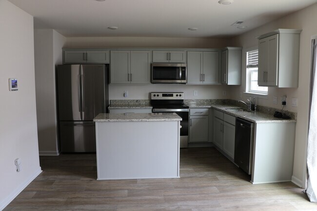 Foto del edificio - 901 Riverstone Dr