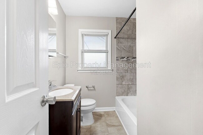 Foto del edificio - 12985 Walnut St