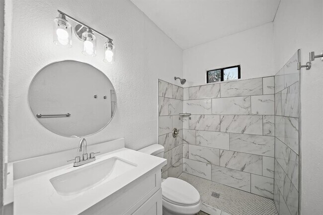 Foto del edificio - 701 28th St