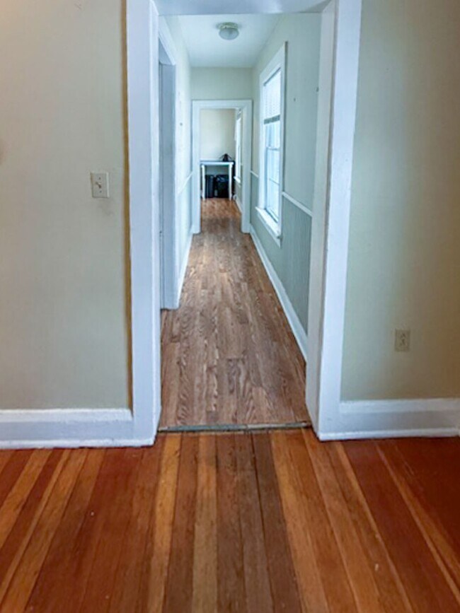 Foto del edificio - 30-32 Sherman St - Lakefront Living, Right in the Heart of Burlington