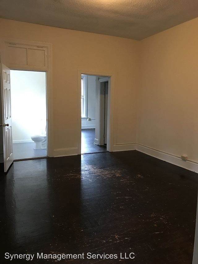 Building Photo - 163 S Potomac St