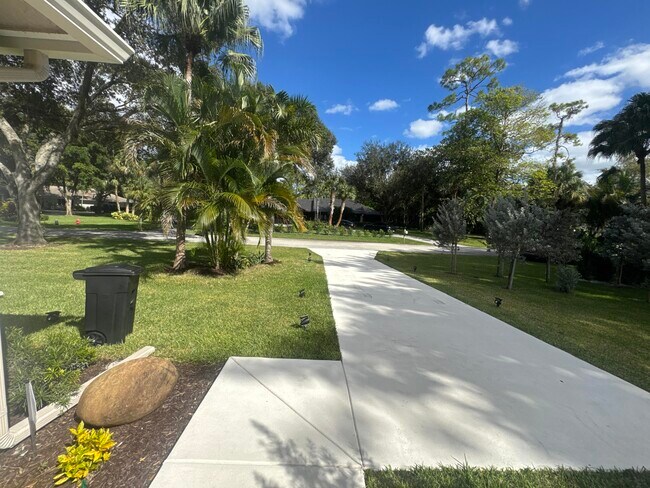 Foto del edificio - 12538 Pineacre Ln