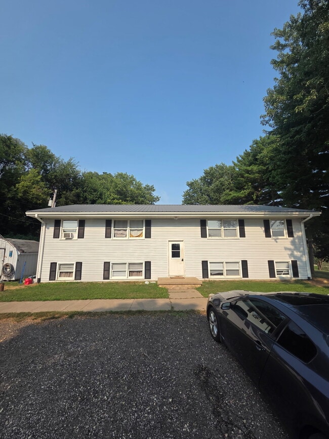 Building Photo - 108 N Dubildchen Dr