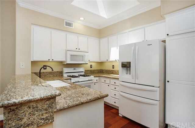 Building Photo - 2651 Dietrich Dr