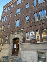 Building Photo - 3660 Rue Hutchison