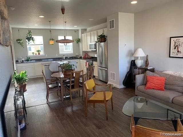 Foto del edificio - 618 E Hinsdale Ave